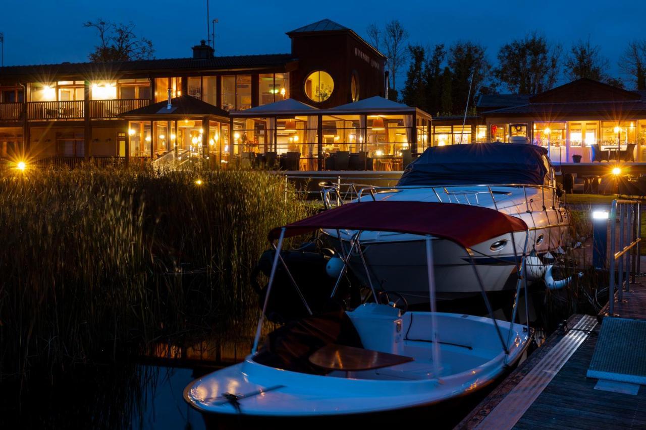 Wineport Lodge Glasson Bagian luar foto