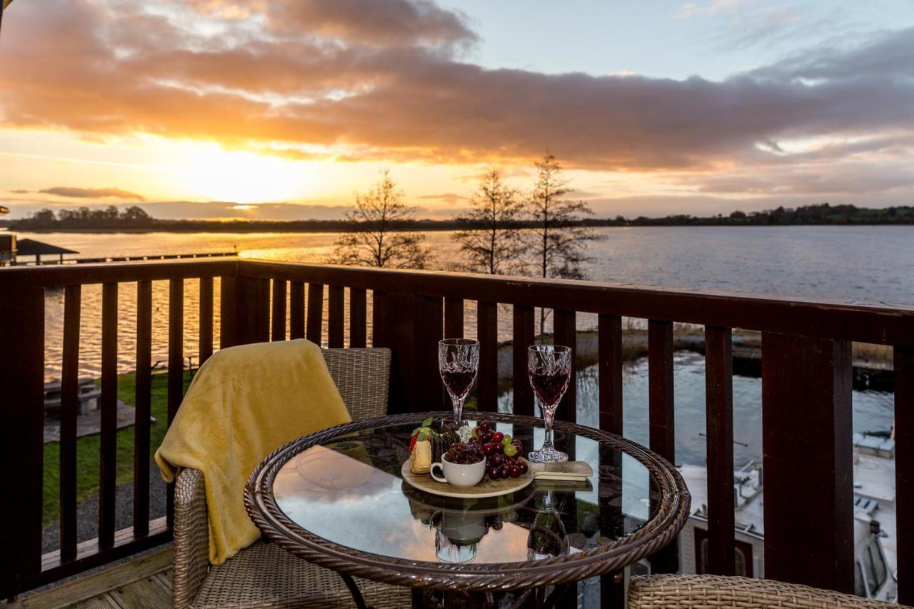 Wineport Lodge Glasson Bagian luar foto