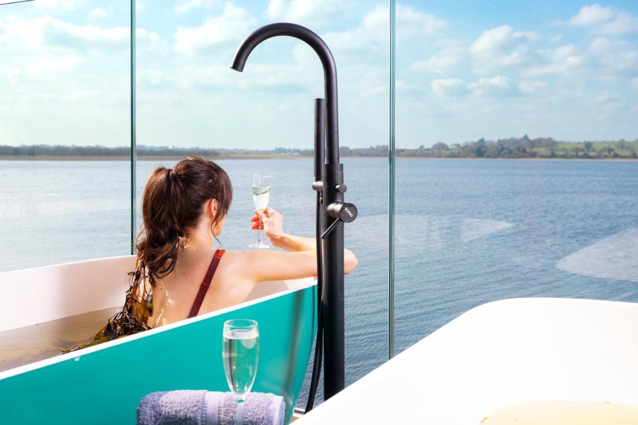 Wineport Lodge Glasson Bagian luar foto